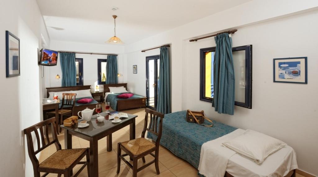 Aegean Sky Hotel-Suites Малиа Номер фото